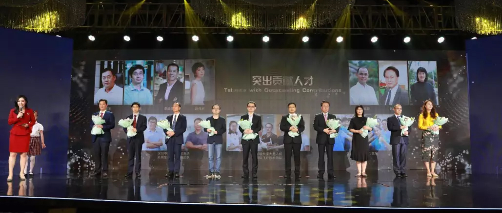 用一朵棉花改变天下，，，，豪门国际董事长李建全获龙华“突出孝顺人才”奖